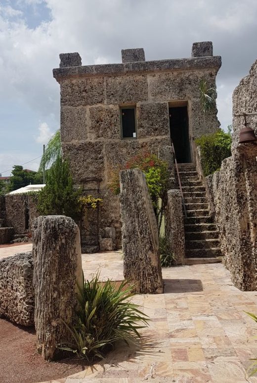 Coral Castle tower: tool house and and Ed´s bedroom