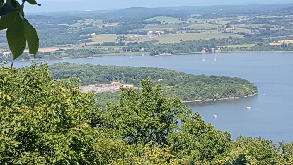 Vista do Fort Ticonderoga do Monunt Defiance