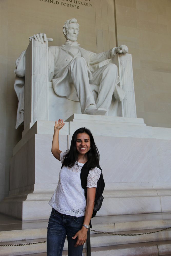 Foto com a estátua de Abraham Lincoln