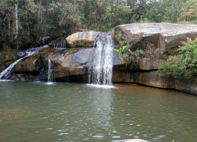 Cachoeira do Paiolinho em Moeda-MG