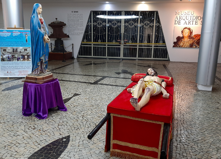 Museu MAAS na Catedral Metropolitana do Rio de Janeiro.