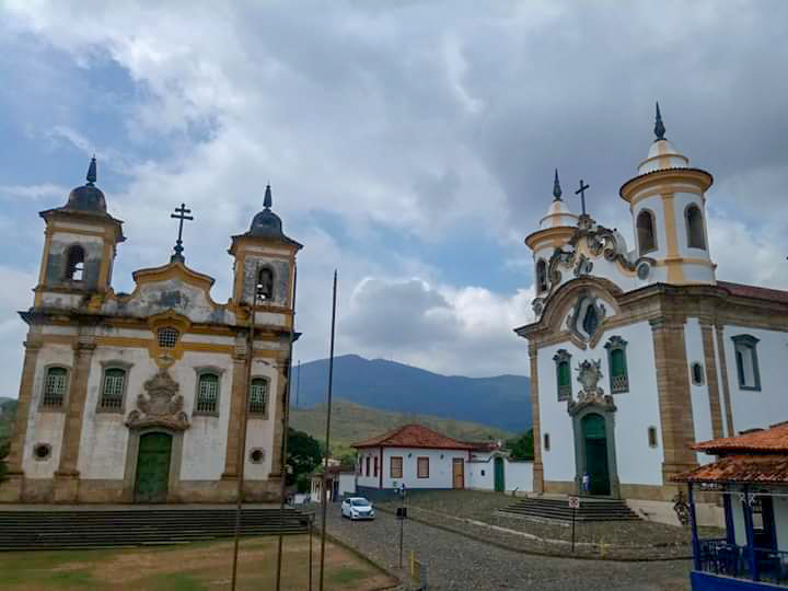 Igreja São Francisco de Assis e Santuário de Nossa Senhora do Carmo em Mariana.