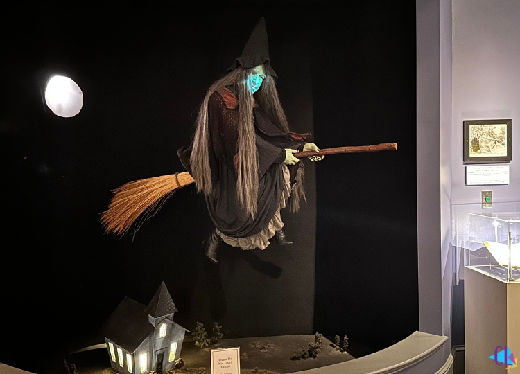 Museu das bruxas de salém representação das bruxas
