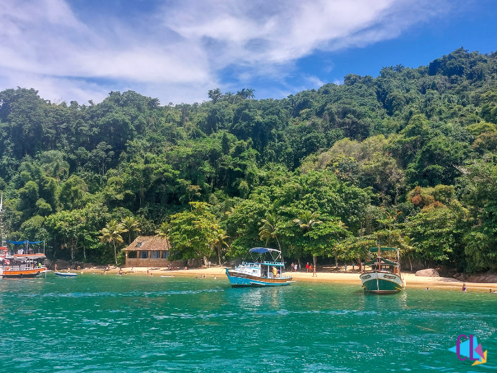 Praia em Paraty